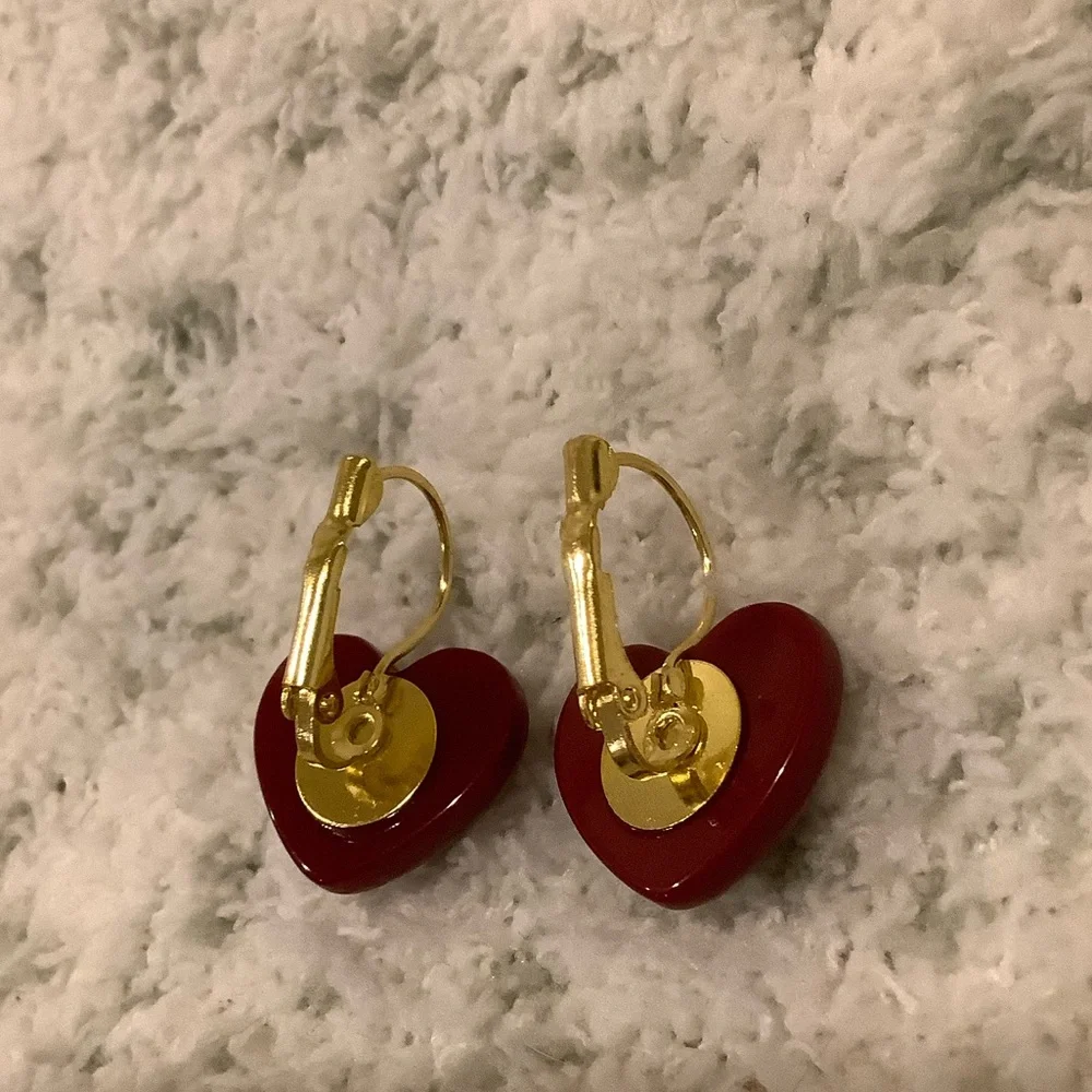 Plump Red Valentines Day Heart  Pierced Fashion Earrings with leverback  NWT - Picture 9 of 13